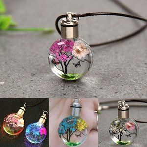 NWT Beautiful Glowing  Butterfly Dried Flower Glass Ball Pendant Necklace
